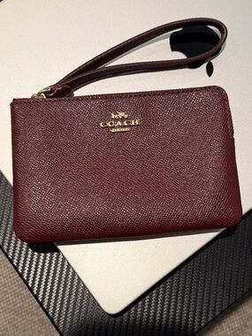NEW! Coach Small Wristlet in Deep Wine